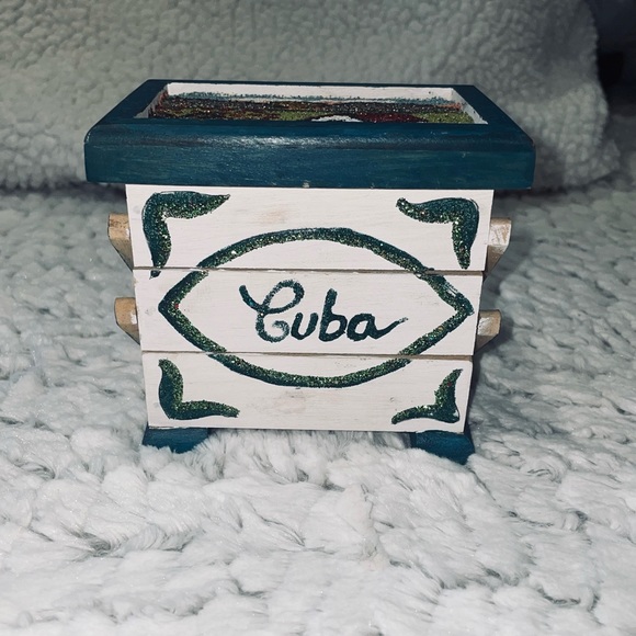 Wooden 3 tier Cuba keepsake momento - Picture 5 of 12